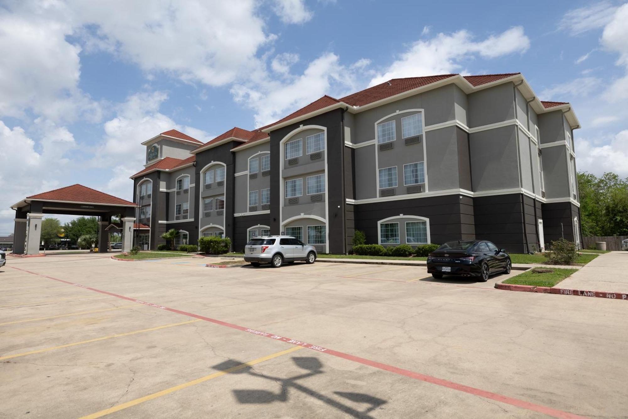 9 Top-Rated Budget Hotels in North Texas Gulf Coast