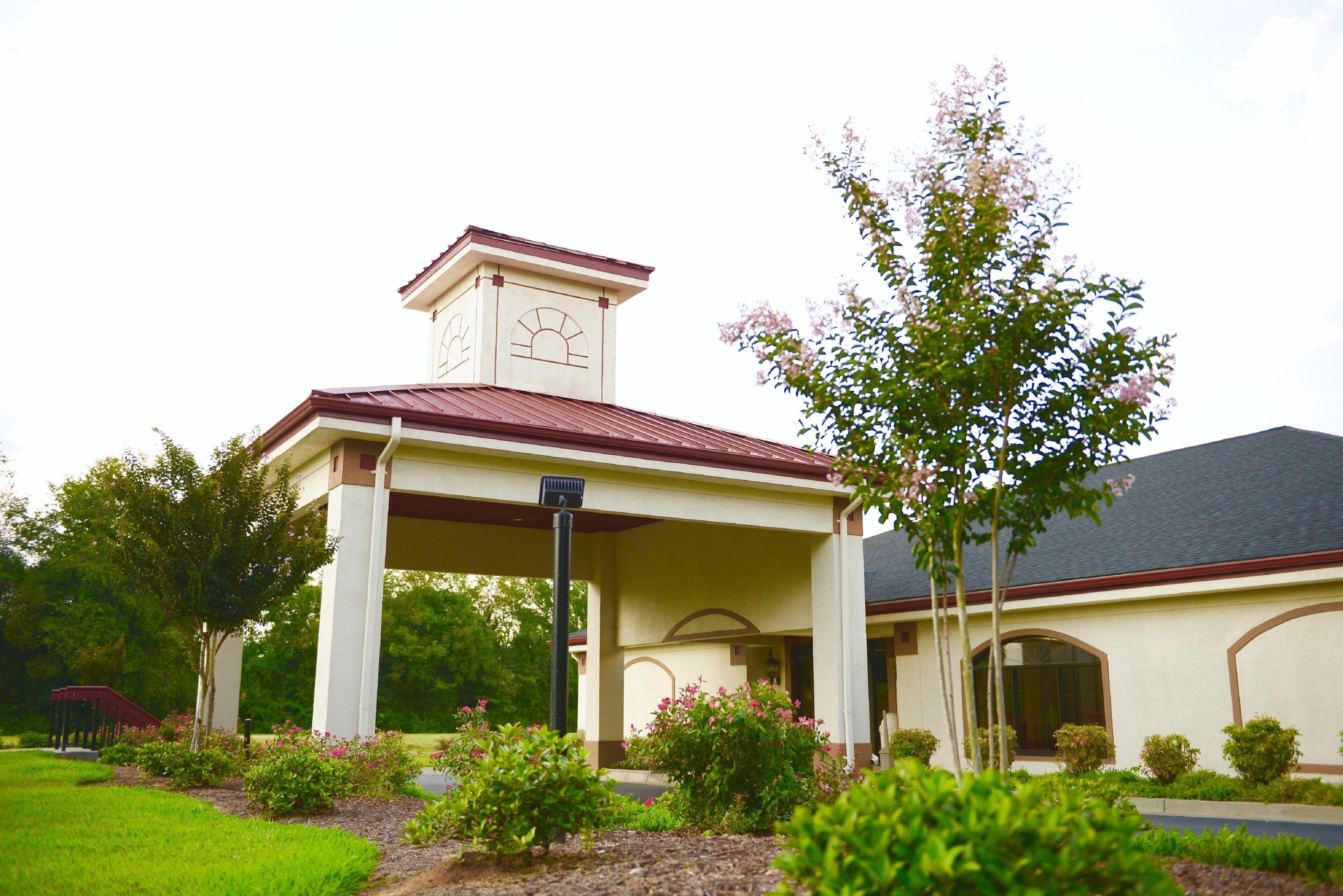 4 Budget Hotels Near Commerce Tanger Outlet Mall Worth Booking
